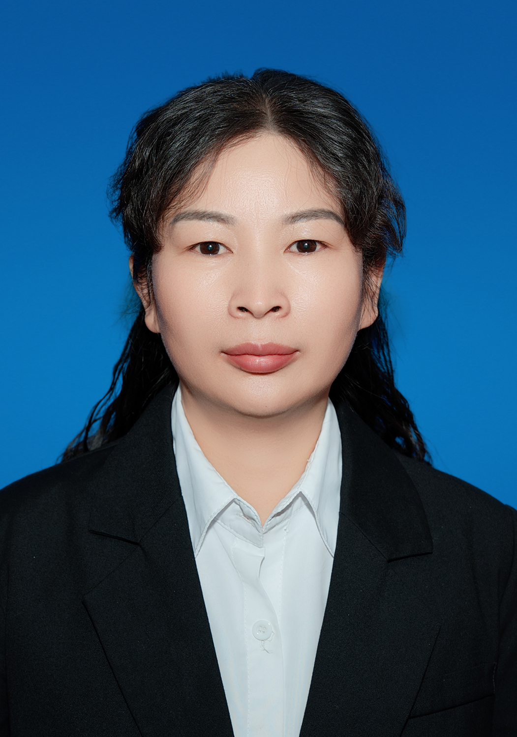 杨霞